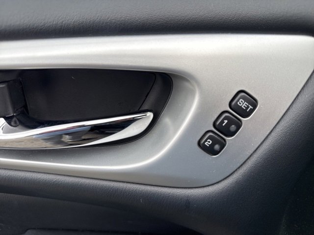 Used 2019 Nissan Pathfinder SL w/ Rock Creek Edition image 18