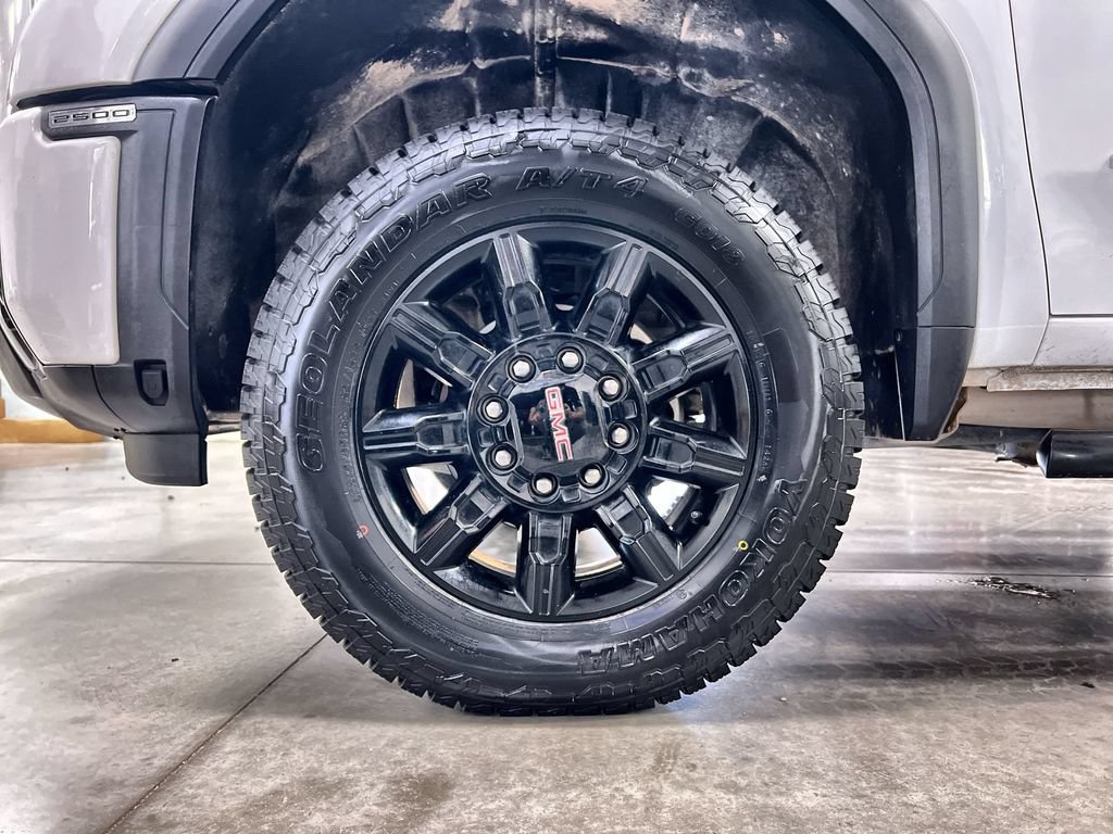 Used 2025 GMC Sierra 2500 AT4 AWD/4WD image 11