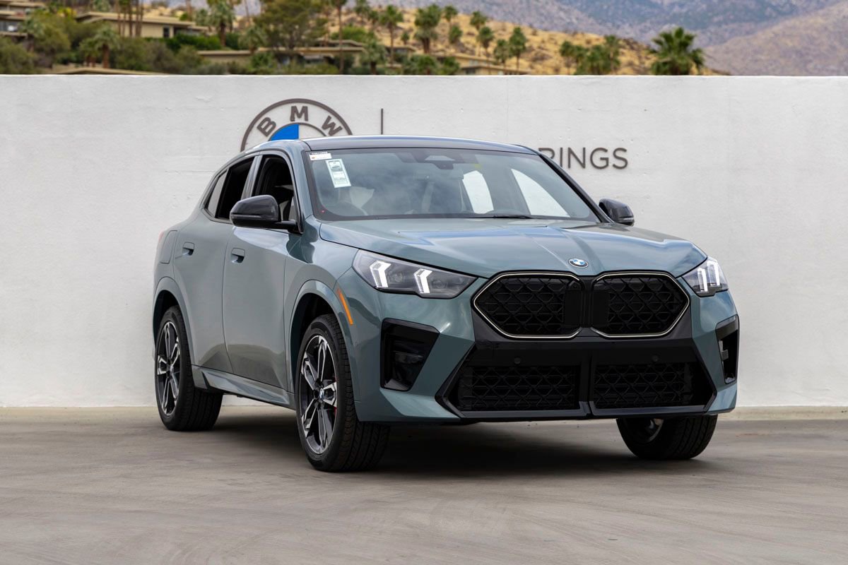 New 2026 BMW X2 xDrive28i w/ Technology Package AWD/4WD image 2