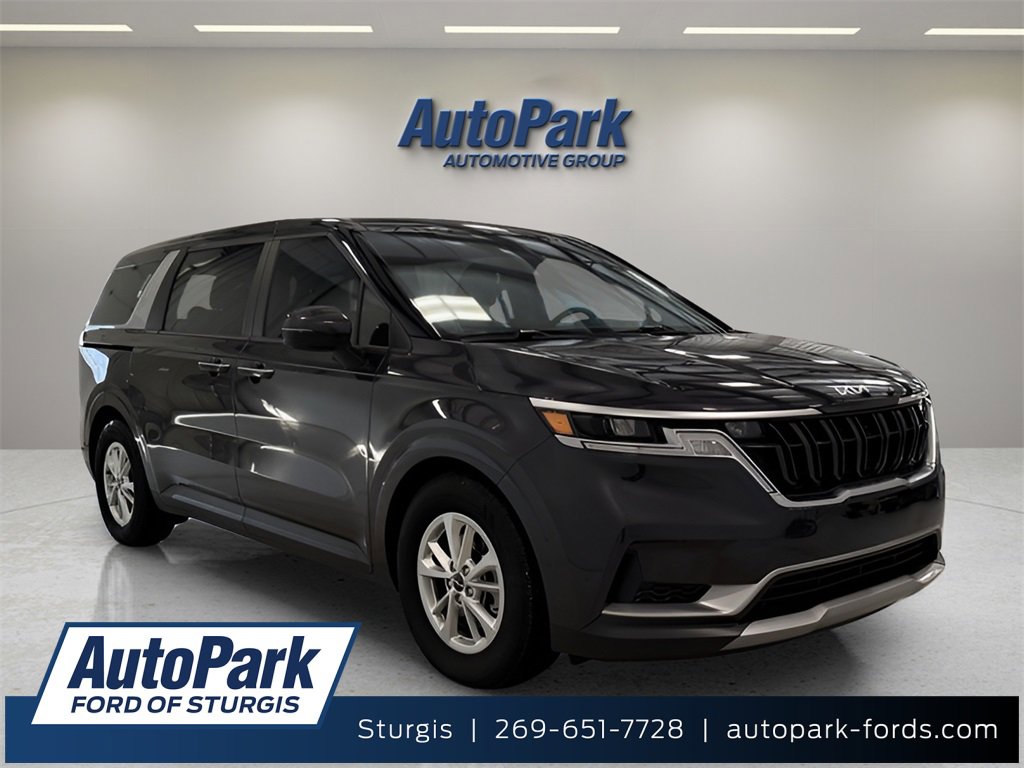 Used 2022 Kia Carnival LX image 1