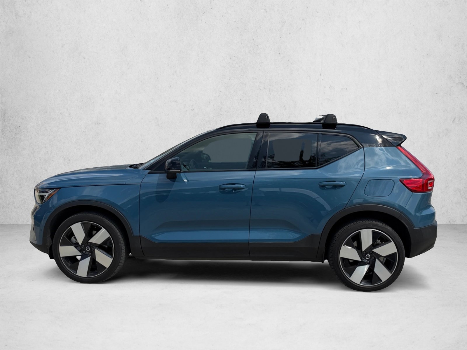 Used 2023 Volvo XC40 Recharge Ultimate AWD/4WD image 8