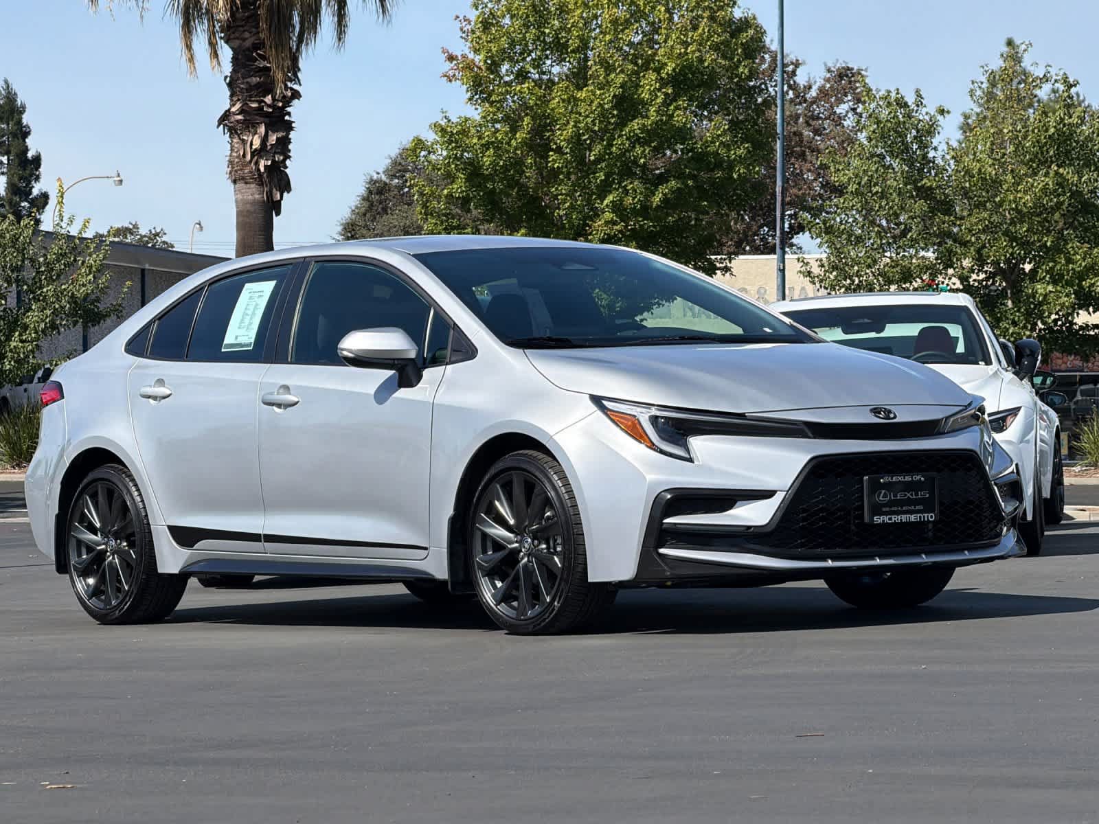 Used 2026 Toyota Corolla SE FWD image 5