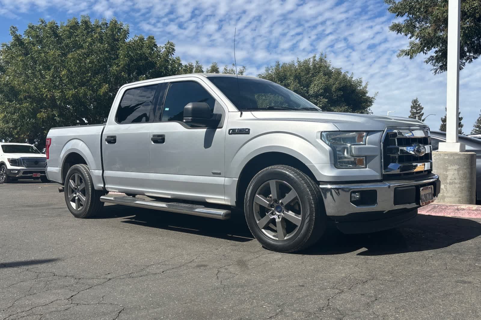 Used 2015 Ford F150 XLT w/ Equipment Group 301A Mid RWD image 10