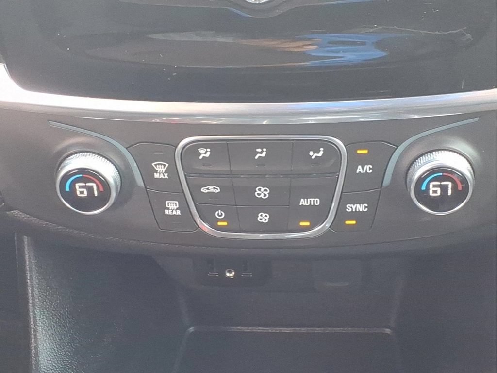 Used 2019 Chevrolet Traverse LT FWD image 20