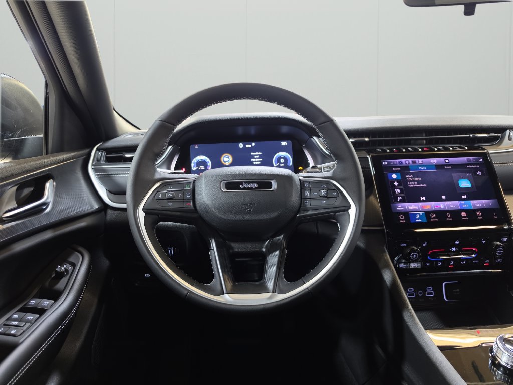 New 2027 Jeep Grand Cherokee Laredo X AWD/4WD image 18