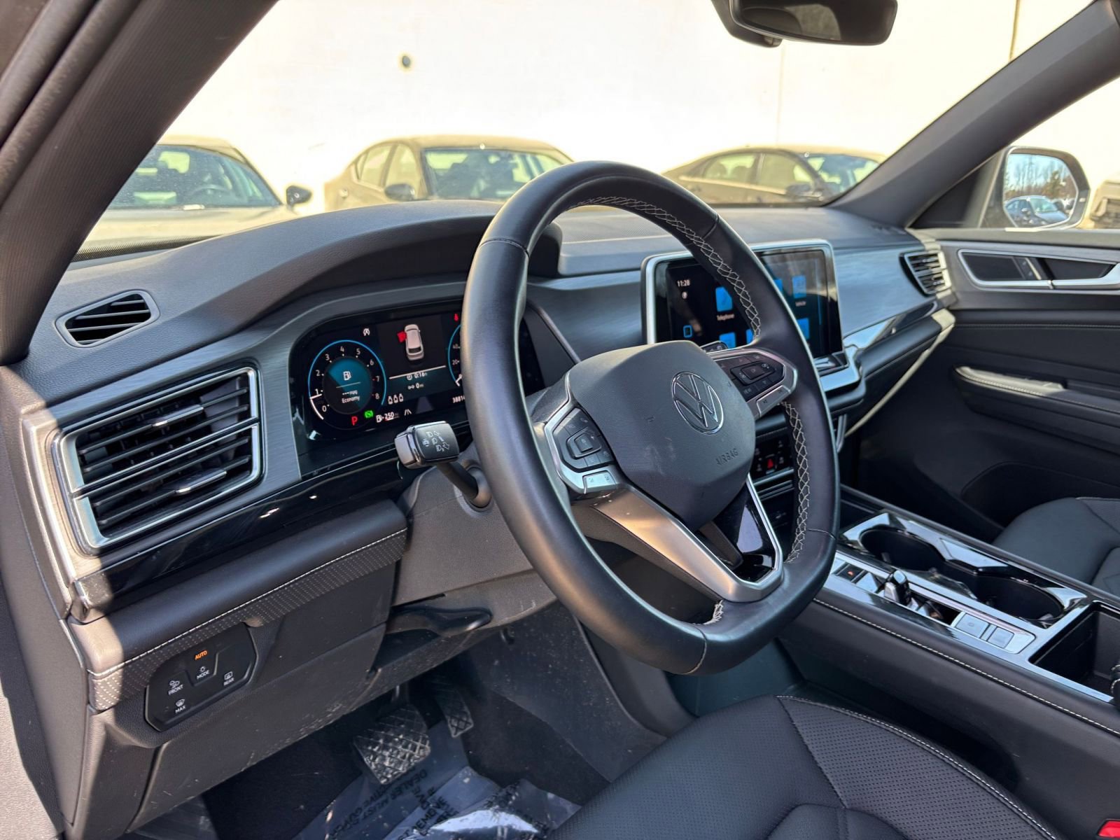 Used 2025 Volkswagen Atlas Cross Sport SE image 37