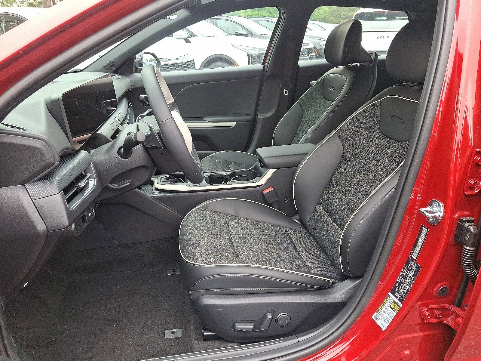 New 2025 Kia K4 GT-Line image 12