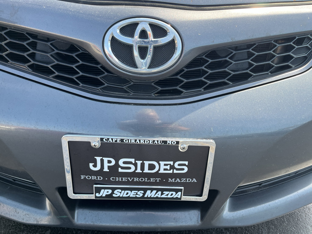 Used 2014 Toyota Camry SE w/ Moonroof Package FWD image 39