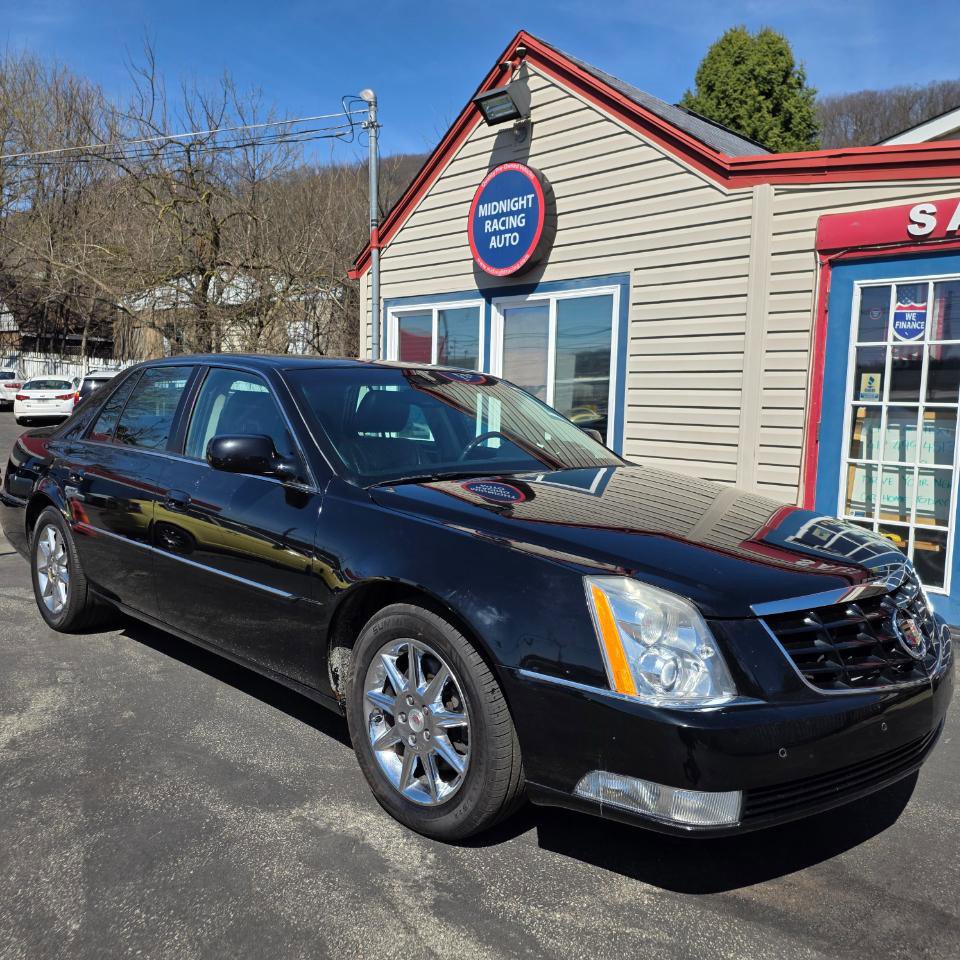 Used 2010 Cadillac DTS Luxury image 3