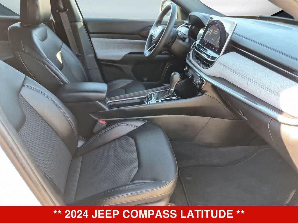 Used 2024 Jeep Compass Latitude AWD/4WD image 21