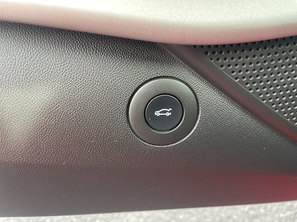 Used 2020 Chevrolet Camaro LT image 47