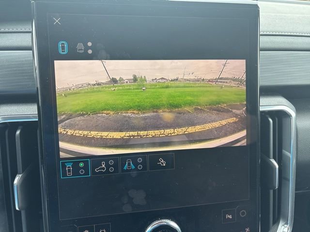 Used 2025 GMC Acadia Elevation FWD image 11