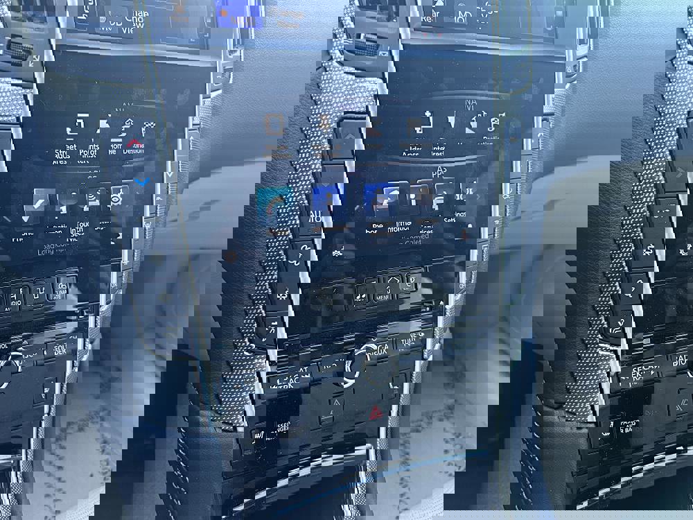 Used 2016 INFINITI Q50 Premium w/ Driver Assistance Package image 9