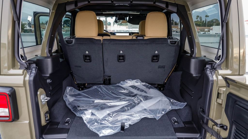 New 2026 Jeep Wrangler Unlimited Sport image 31