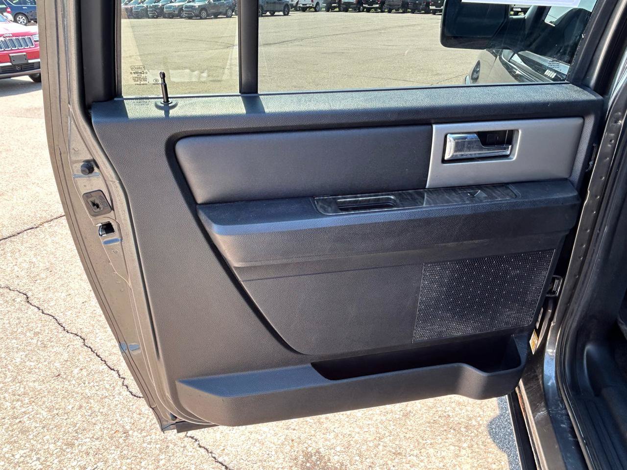 Used 2015 Ford Expedition EL Limited w/ Equipment Group 301A AWD/4WD image 14
