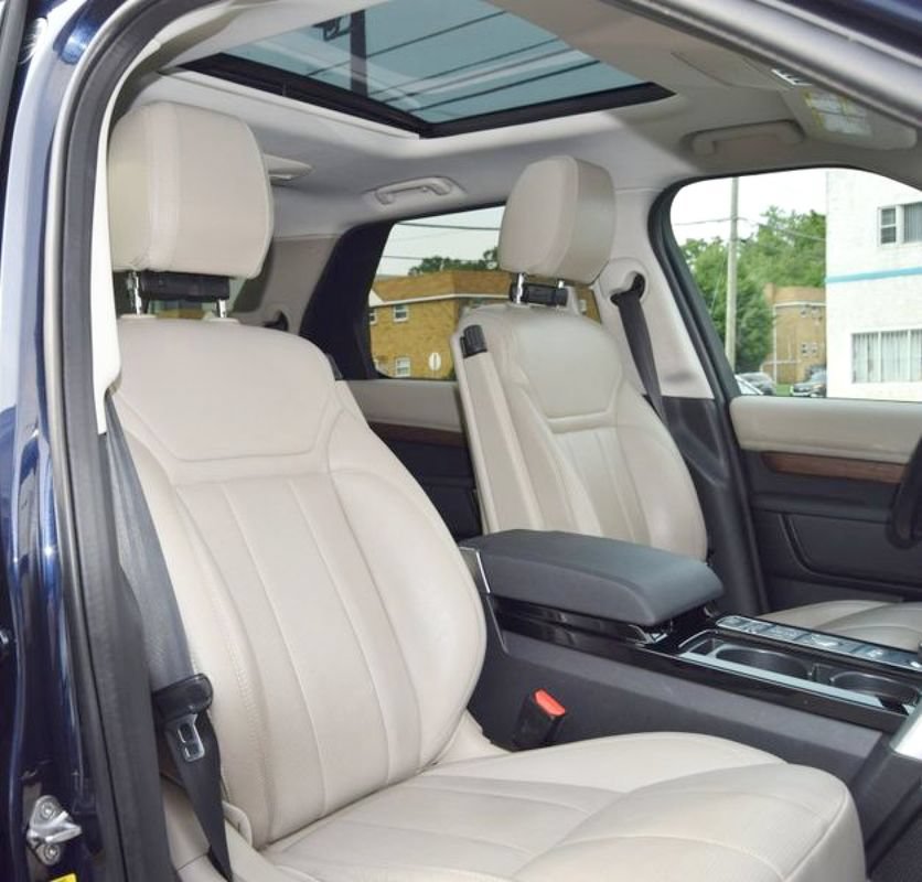 Used 2019 Land Rover Discovery HSE AWD/4WD image 23