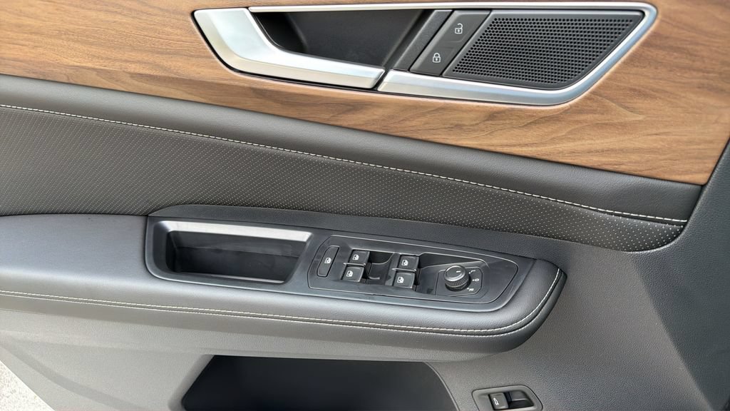 New 2026 Volkswagen Atlas SE FWD image 21