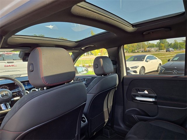 New 2024 Mercedes-Benz GLB 250 4MATIC image 31
