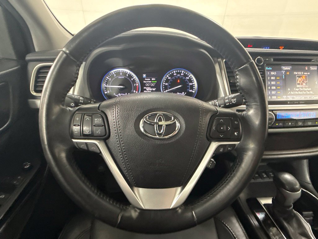Used 2017 Toyota Highlander XLE AWD/4WD image 22
