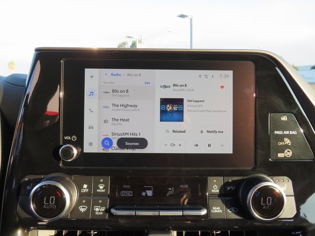 New 2025 Toyota Highlander XLE image 33