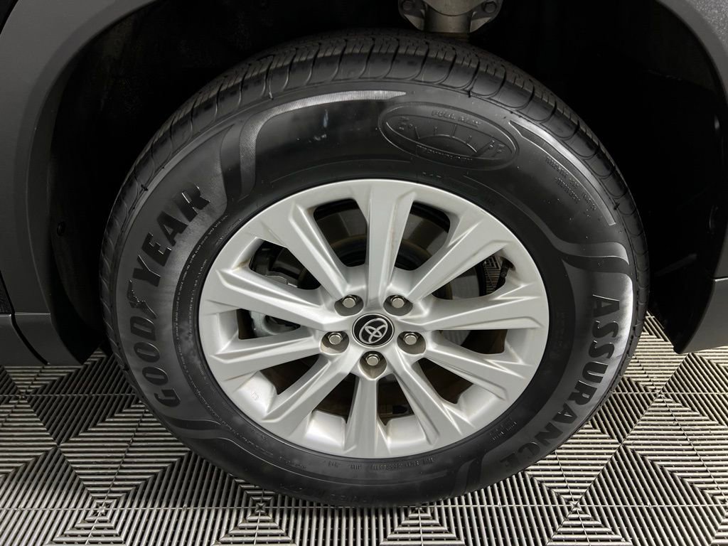 Used 2025 Toyota Grand Highlander AWD image 10