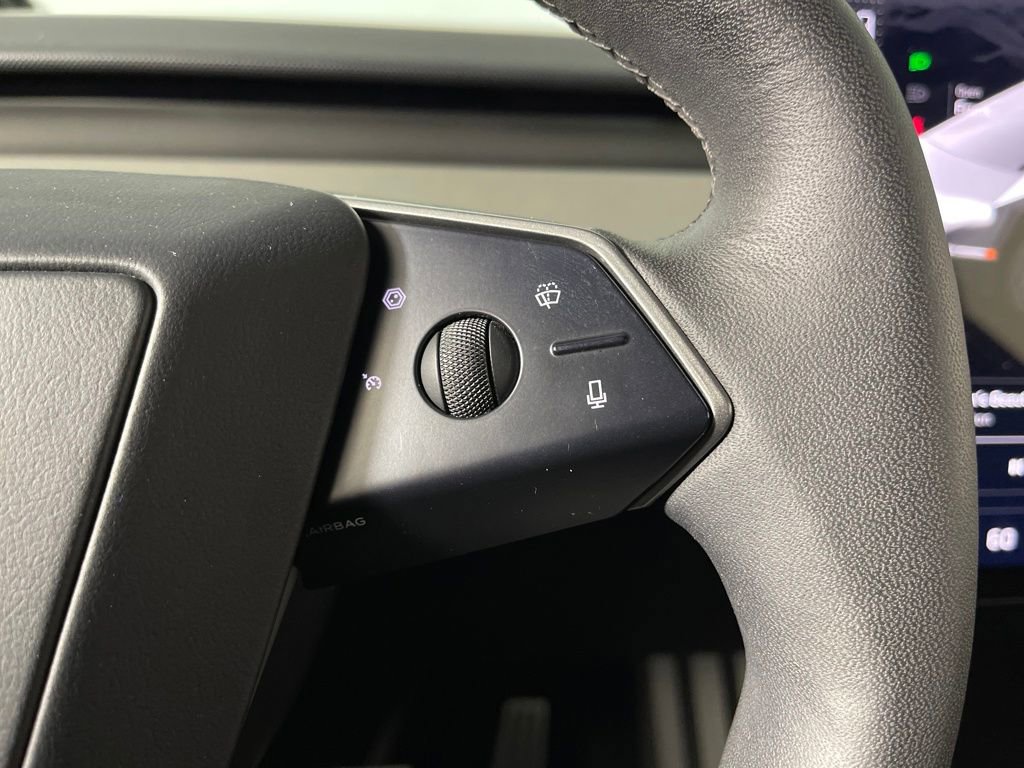 Used 2024 Tesla Cybertruck AWD Crew Cab image 27