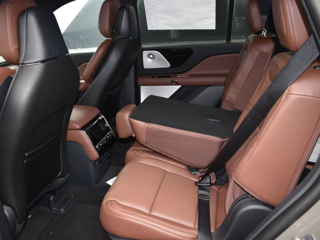 New 2025 Lincoln Aviator Reserve w/ Equipment Group 201A image 14