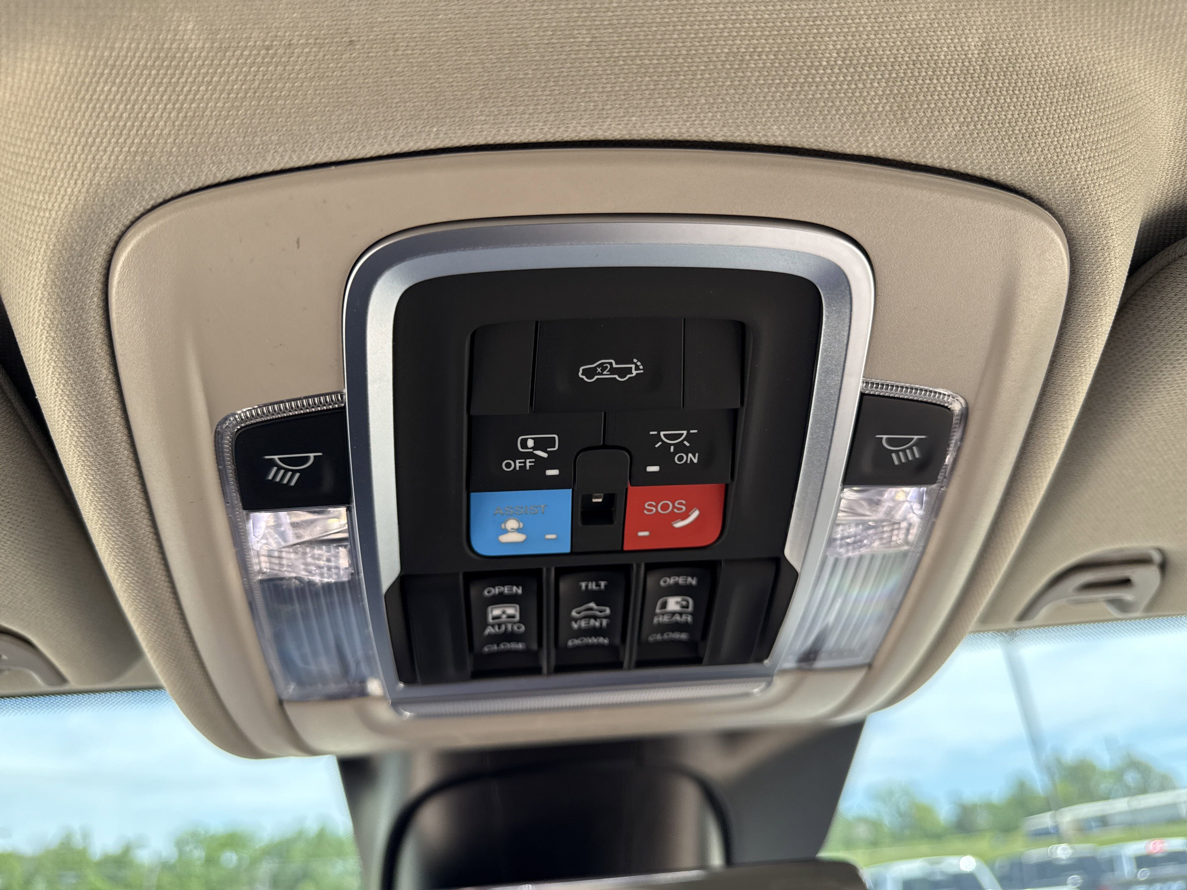 New 2025 RAM 2500 Limited image 22