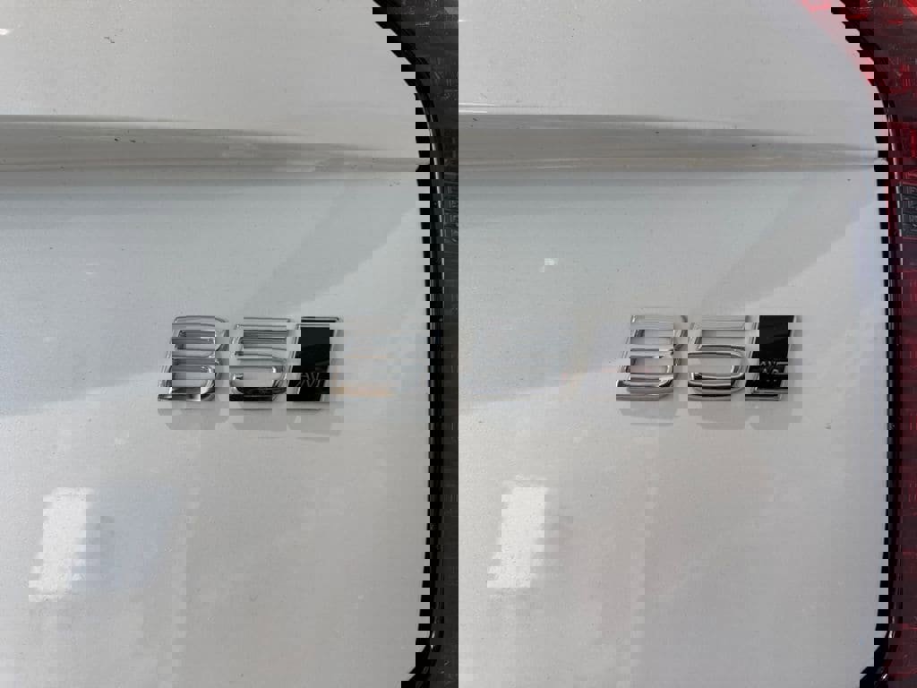 New 2026 Volvo XC90 B5 Core w/ Protection Package Premier image 9