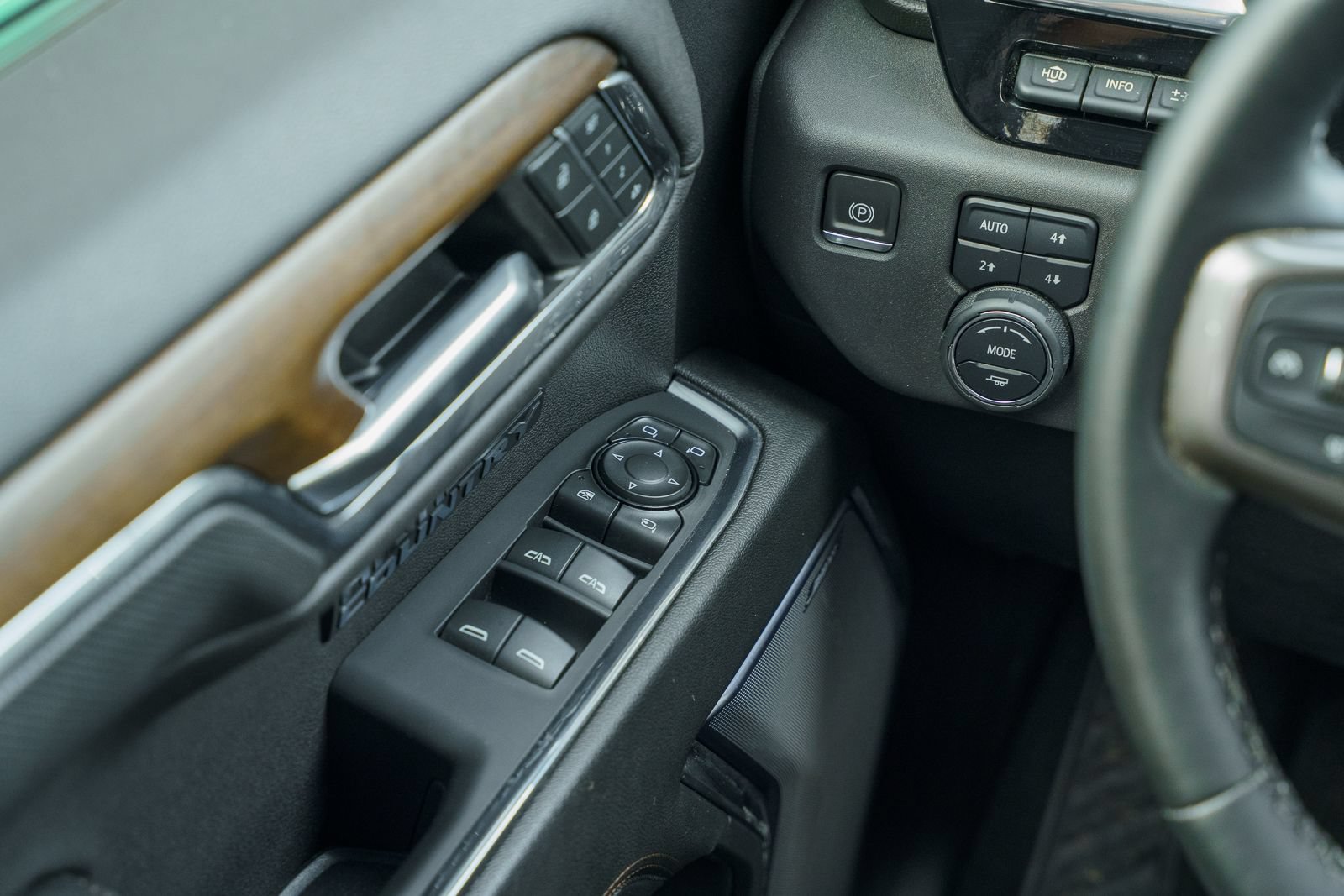 Used 2024 Chevrolet Silverado 1500 High Country w/ Technology Package AWD/4WD image 41