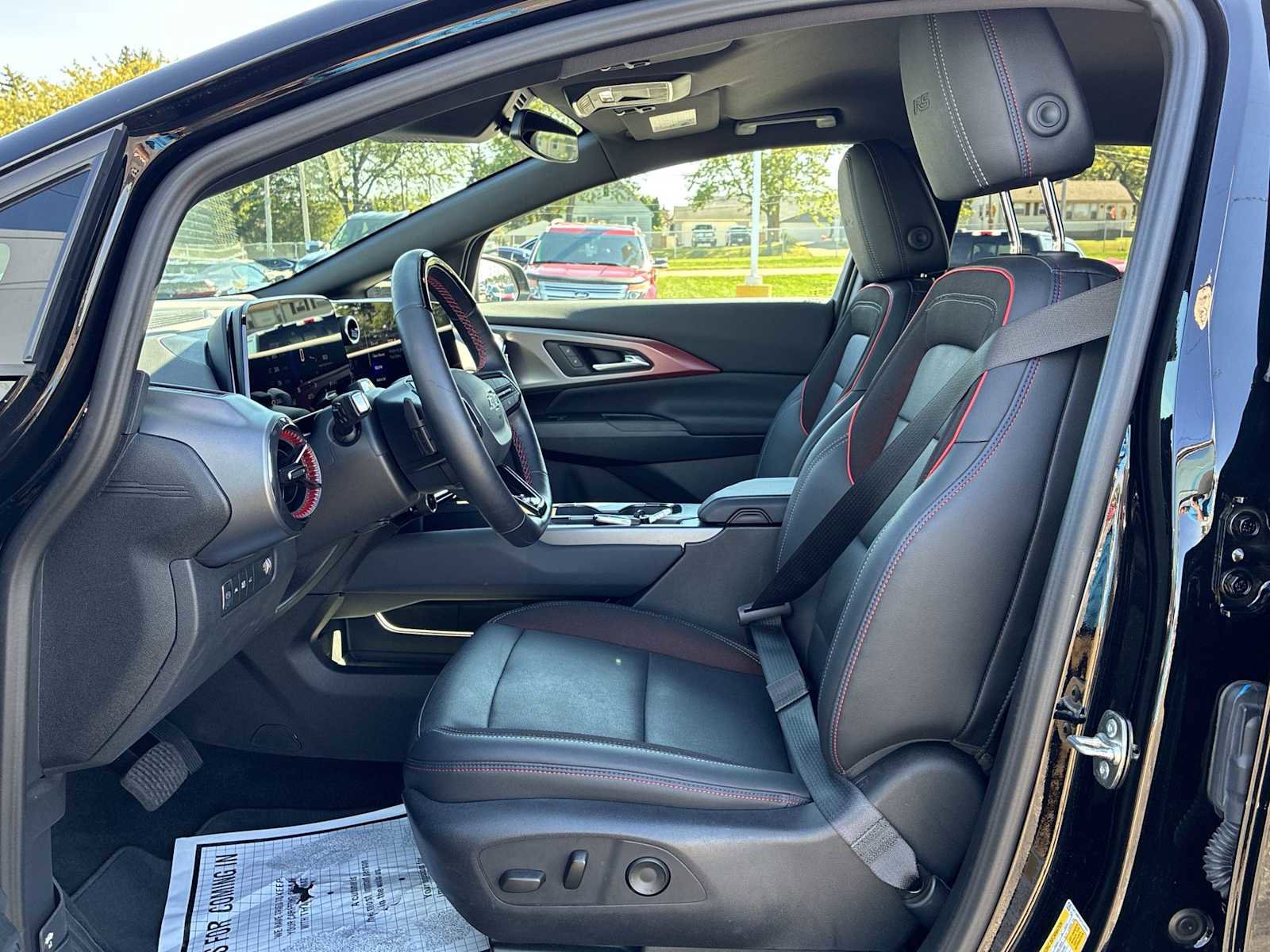 Used 2024 Chevrolet Equinox EV RS image 18