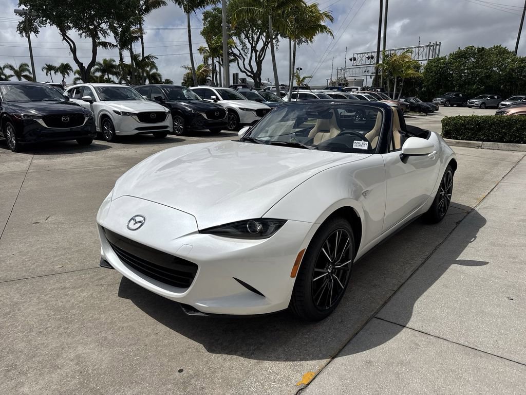 New 2026 MAZDA MX-5 Miata Grand Touring image 9