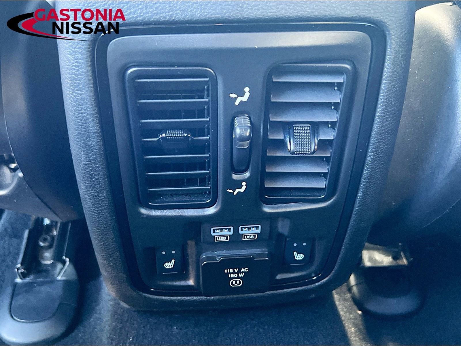 Used 2024 Dodge Durango GT image 35