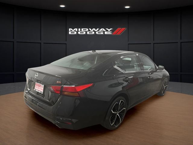 Used 2024 Nissan Altima 2.5 SR FWD image 4