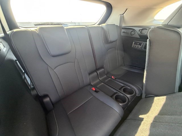 Used 2020 Lexus RX 350L FWD w/ Premium Package image 17