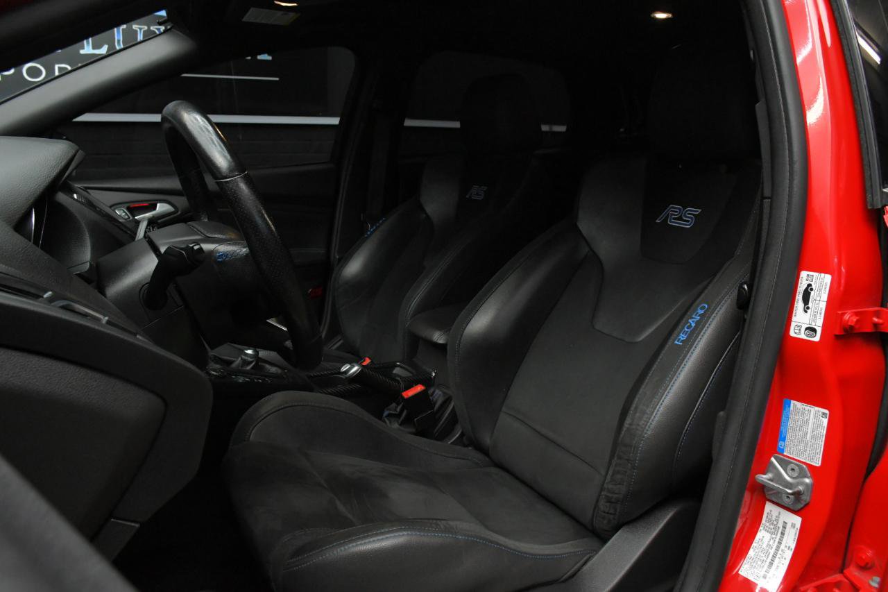Used 2018 Ford Focus RS AWD/4WD image 29