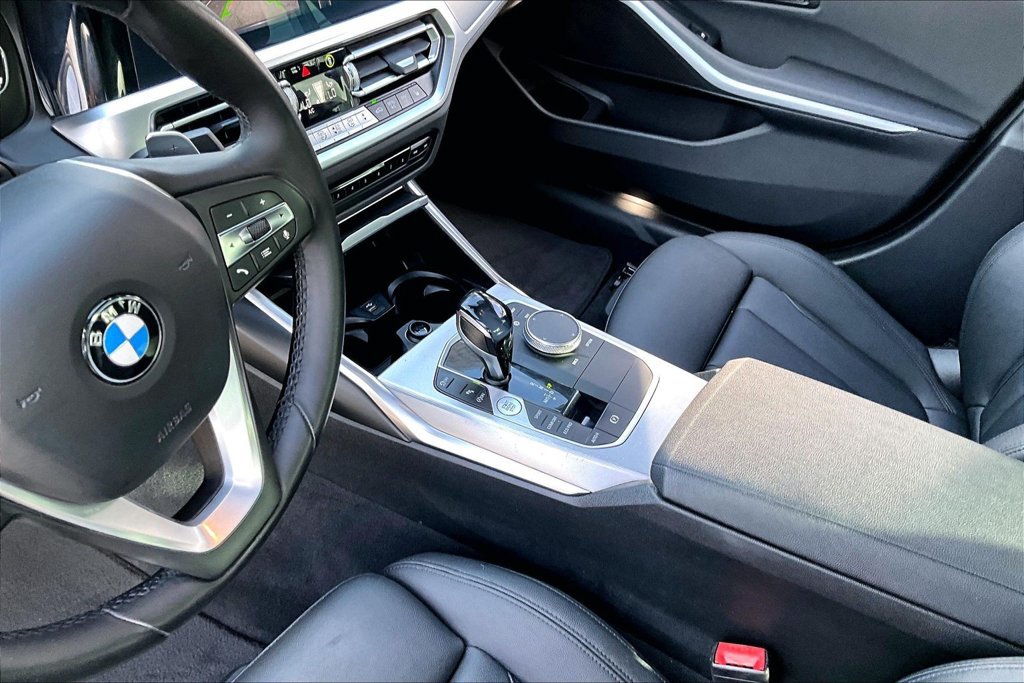 Used 2021 BMW 330i Sedan w/ Driving Assistance Package RWD image 16
