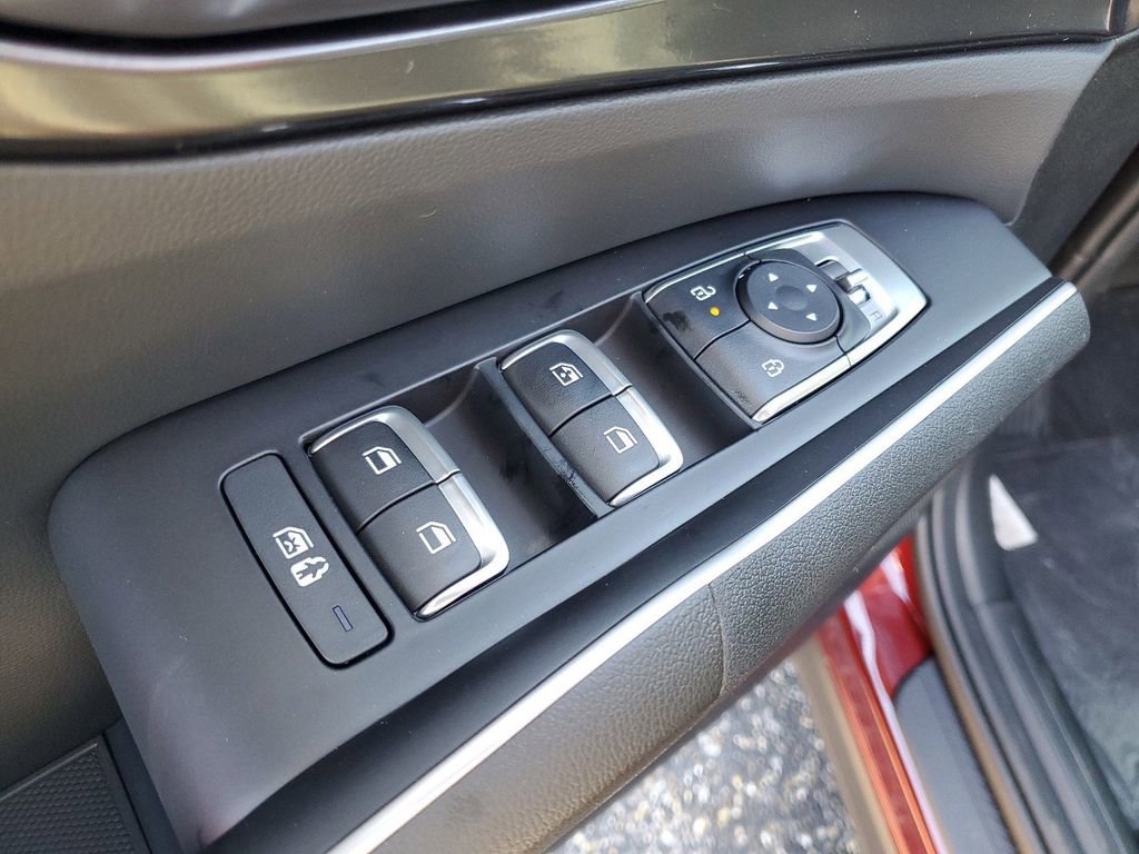 Used 2025 Kia Sorento S w/ Panoramic Sunroof Package FWD image 9
