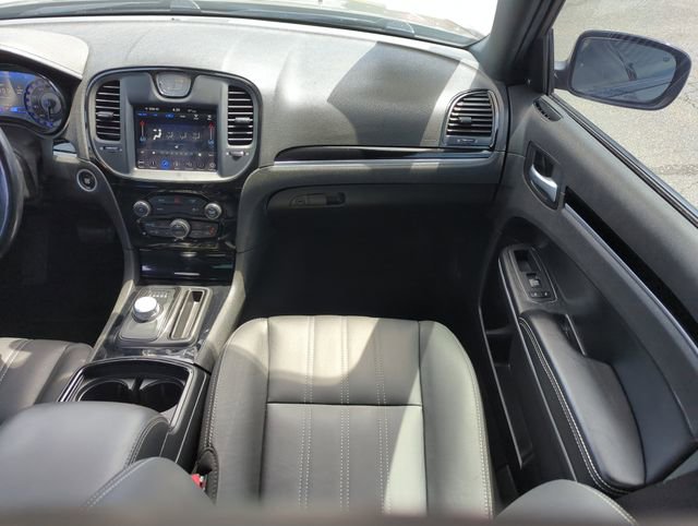 Used 2019 Chrysler 300 S RWD image 15