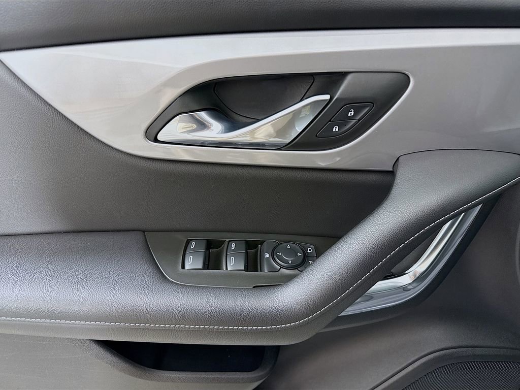 Used 2024 Chevrolet Blazer LT image 17