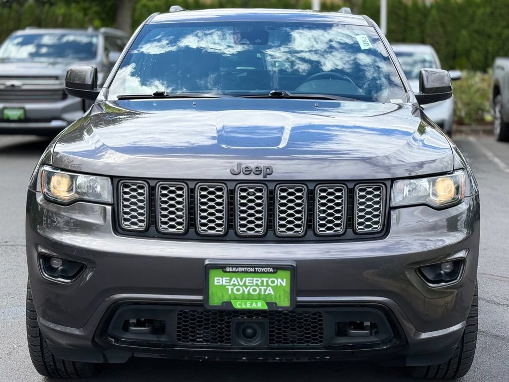 Used 2021 Jeep Grand Cherokee Laredo AWD/4WD image 8
