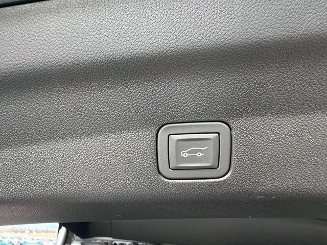 New 2026 GMC Yukon XL Denali w/ Sun & Power Step Package AWD/4WD image 8