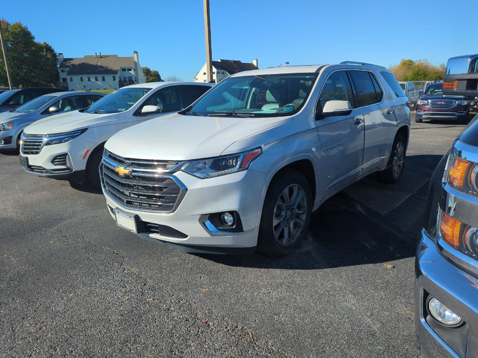 Used 2020 Chevrolet Traverse Premier AWD/4WD image 3