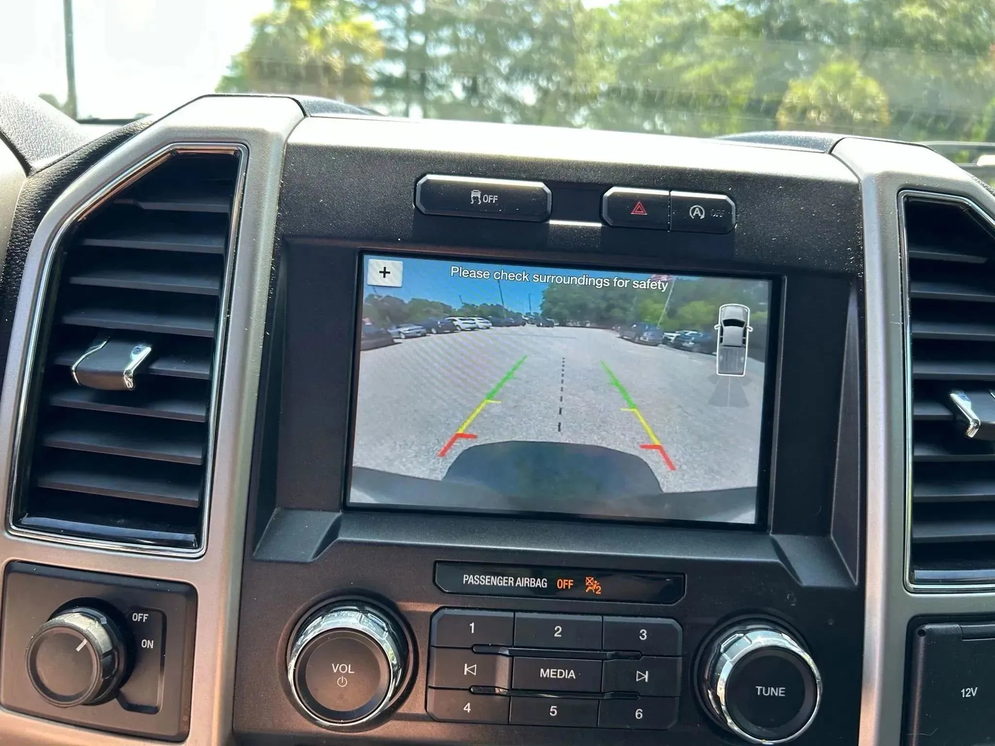 Used 2018 Ford F150 Lariat RWD image 20
