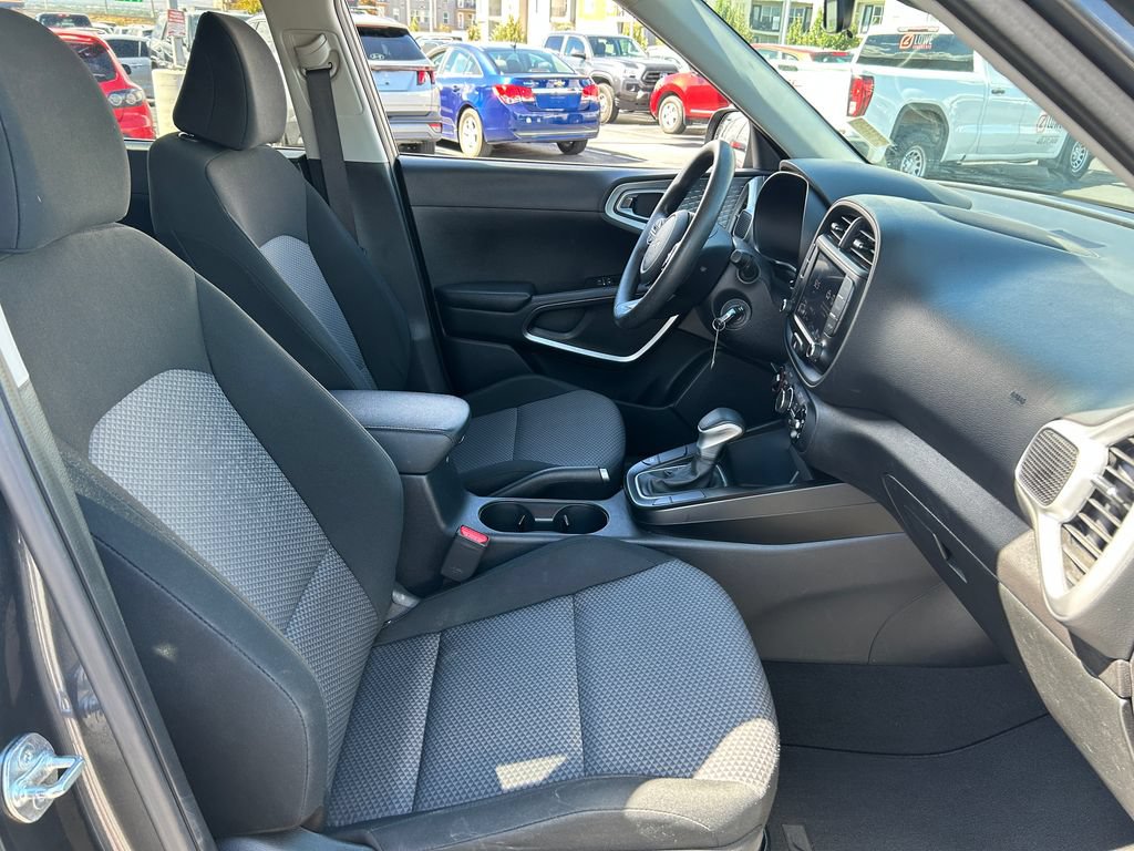 Used 2024 Kia Soul LX w/ Option Group 015 FWD image 61