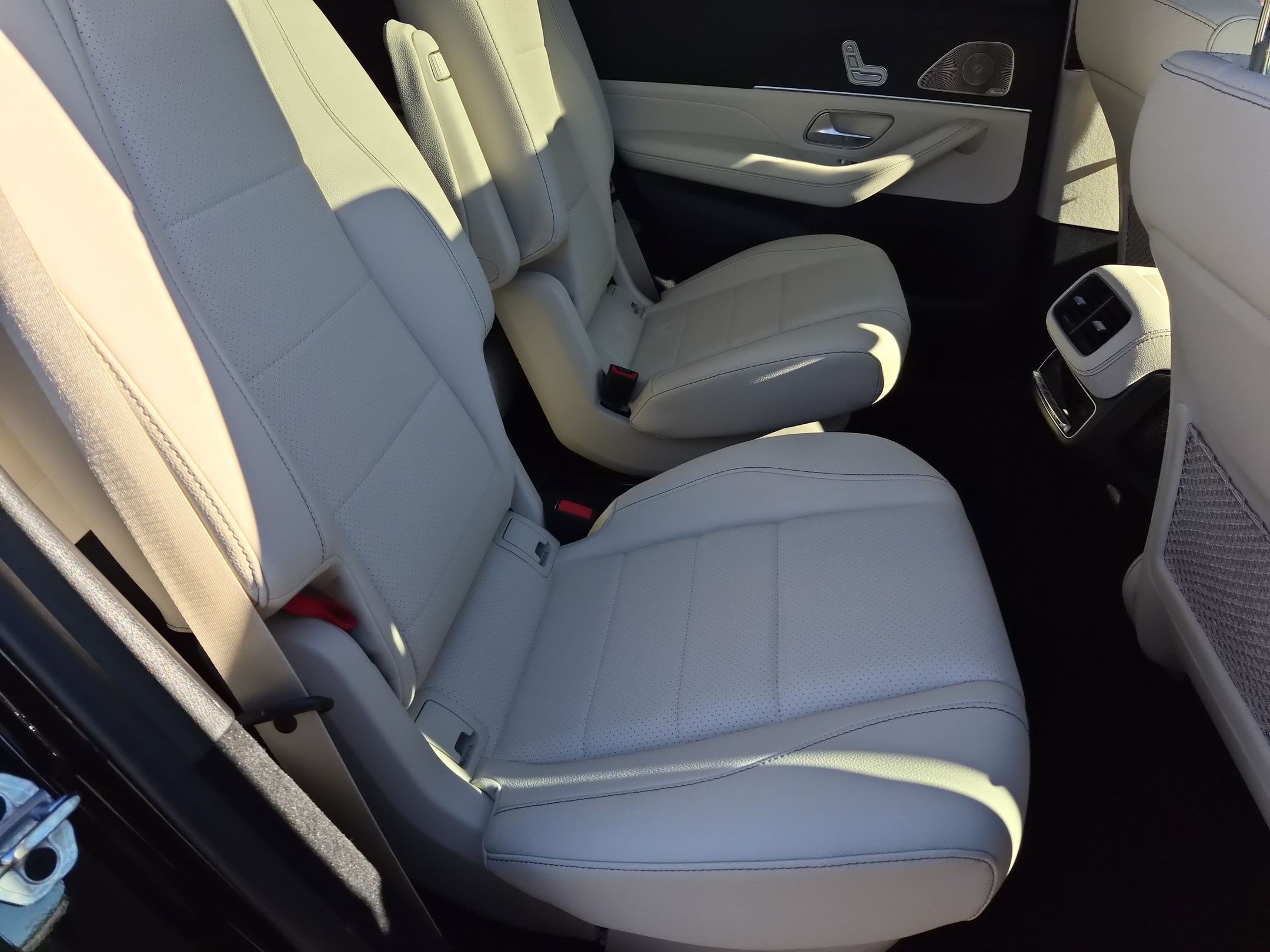 Certified 2025 Mercedes-Benz GLS 450 4MATIC image 35