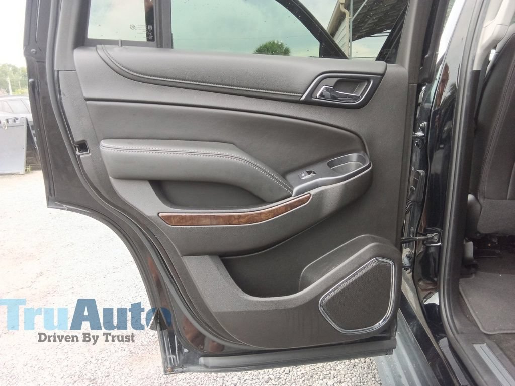 Used 2018 Chevrolet Tahoe LT w/ LT Midnight Edition AWD/4WD image 35