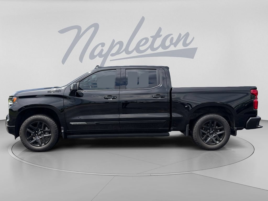 Used 2024 Chevrolet Silverado 1500 High Country w/ Midnight Edition AWD/4WD image 4
