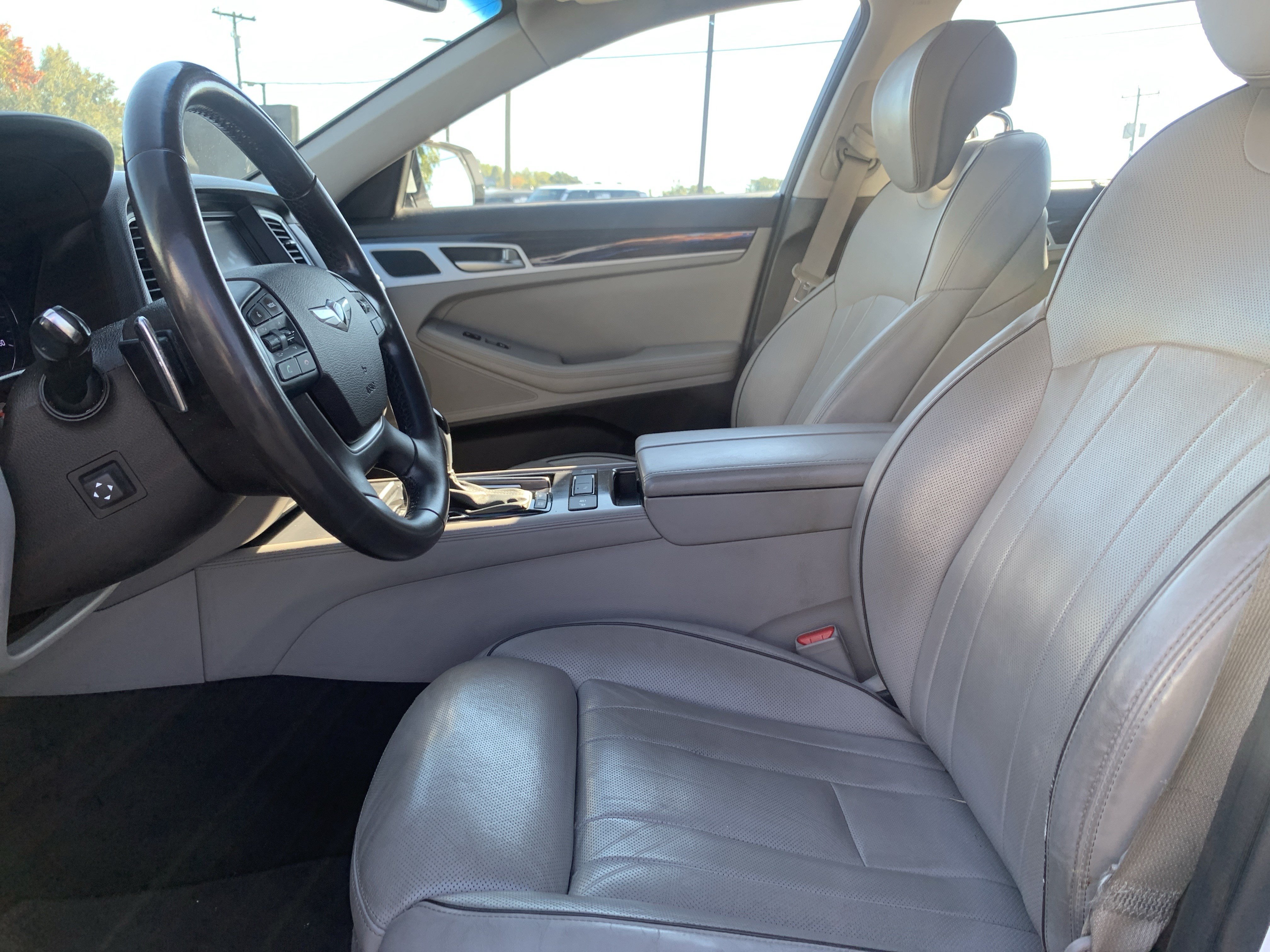 Used 2015 Hyundai Genesis 3.8 w/ Option Group 03 RWD image 16