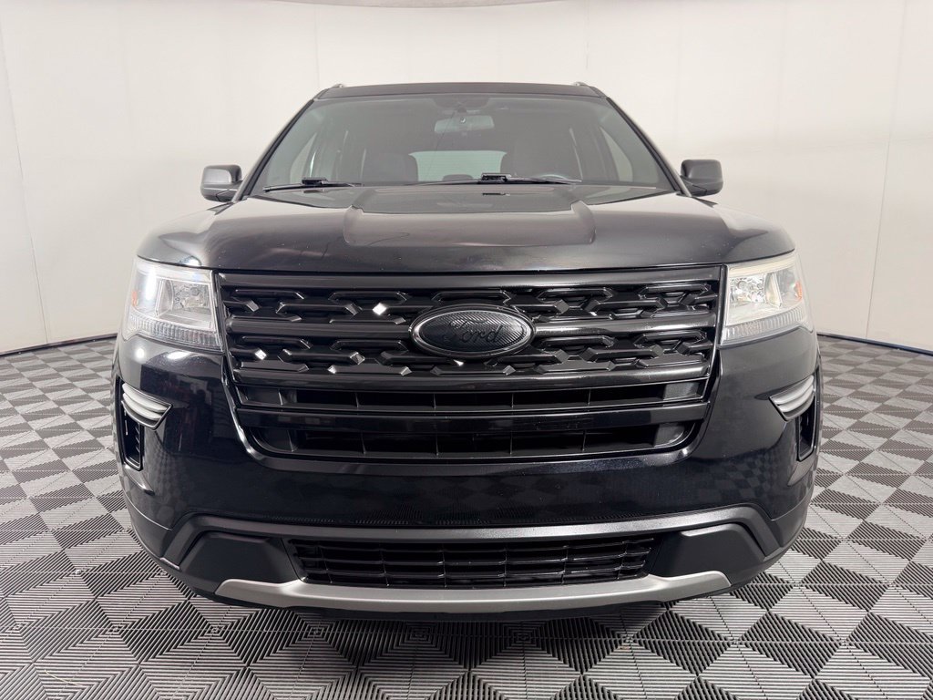 Used 2018 Ford Explorer XLT FWD image 5